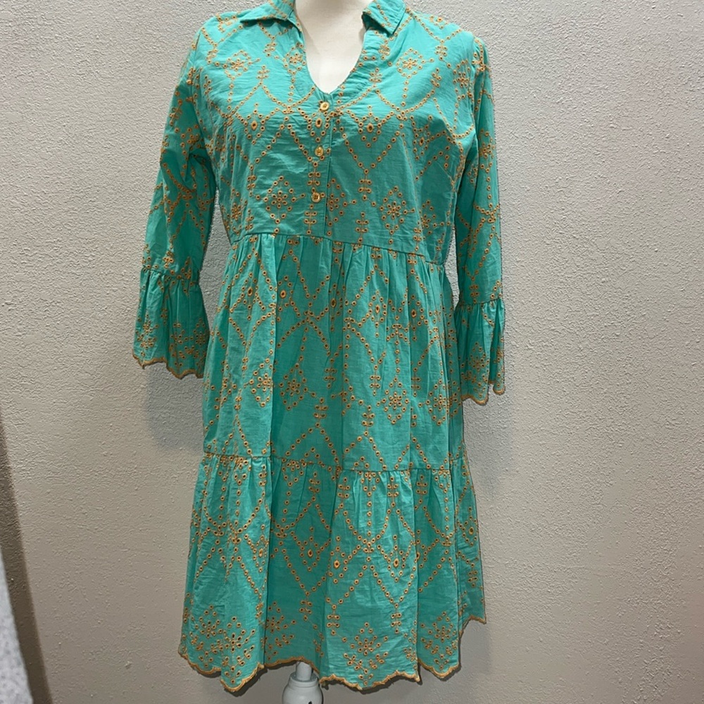 NWT gorgeous, eyelet, midi dress, eyelet lace v-collar three-quarter sleeve